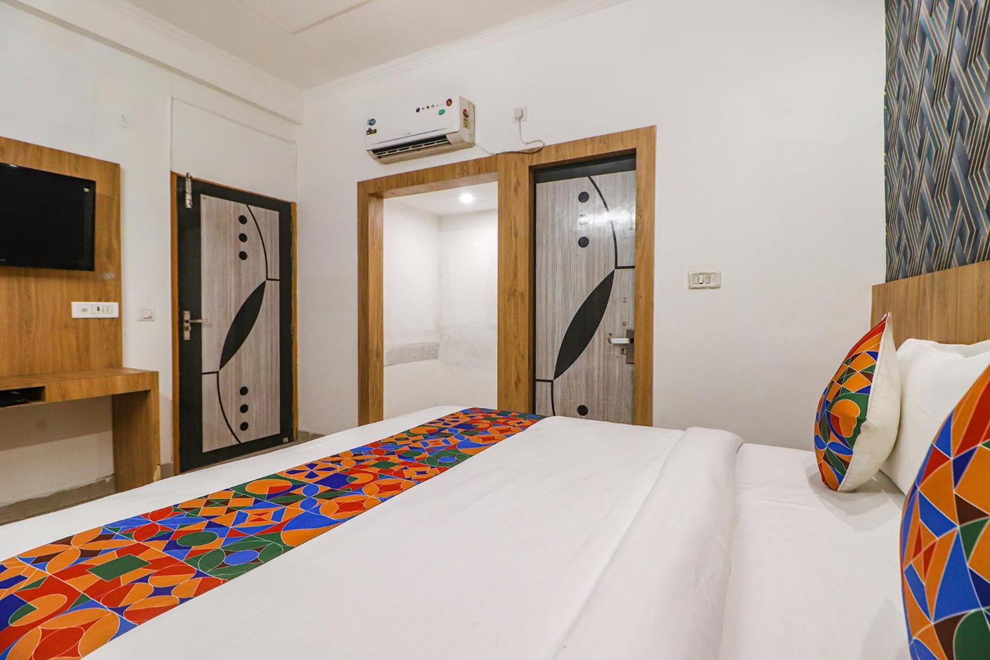 Fabhotel Rainbow Villa Near Igi Airport Нью-Делі Екстер'єр фото